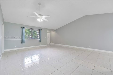 Купить кондоминиум в Корал-Спрингс, Флорида 2 спальни, 114.46м2, № 2026593 - фото 11