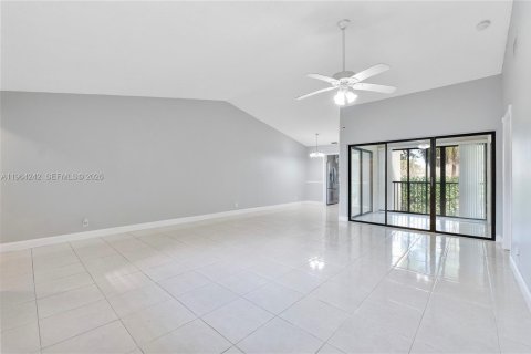 Купить кондоминиум в Корал-Спрингс, Флорида 2 спальни, 114.46м2, № 2026593 - фото 12