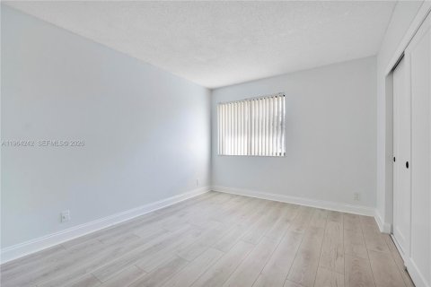 Купить кондоминиум в Корал-Спрингс, Флорида 2 спальни, 114.46м2, № 2026593 - фото 28