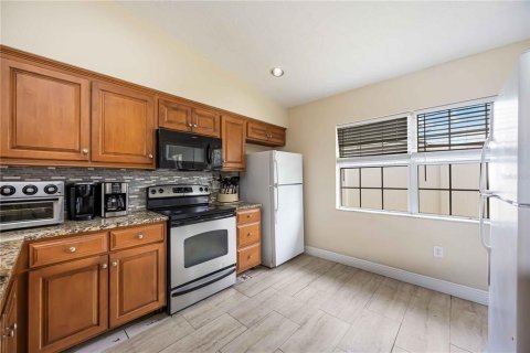House in Sarasota, Florida 5 bedrooms, 178 sq.m. № 1791836 - photo 19