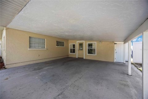 House in Sarasota, Florida 5 bedrooms, 178 sq.m. № 1791836 - photo 6