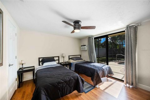 House in Sarasota, Florida 5 bedrooms, 178 sq.m. № 1791836 - photo 27