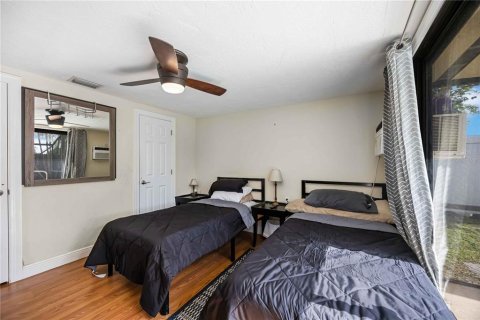 House in Sarasota, Florida 5 bedrooms, 178 sq.m. № 1791836 - photo 29