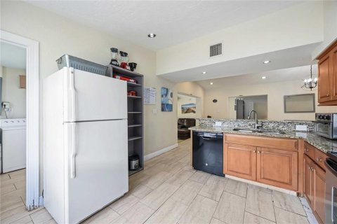 House in Sarasota, Florida 5 bedrooms, 178 sq.m. № 1791836 - photo 22
