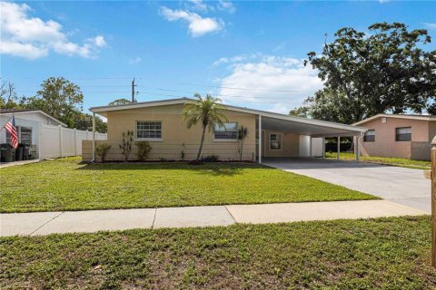House in Sarasota, Florida 5 bedrooms, 178 sq.m. № 1791836 - photo 3