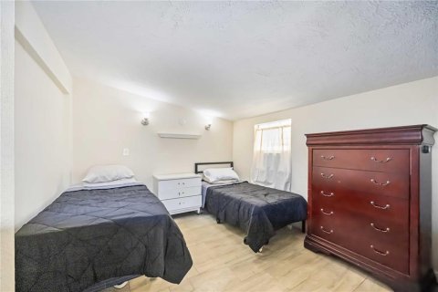 House in Sarasota, Florida 5 bedrooms, 178 sq.m. № 1791836 - photo 30