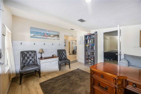 House in Sarasota, Florida 5 bedrooms, 178 sq.m. № 1791836 - photo 11