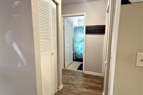 Снять в аренду квартиру в Гейнсвилл, Флорида 3 комнаты, 312.89м2, № 2103072 - фото 7