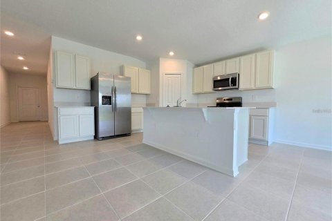 Villa ou maison à louer à Davenport, Floride: 4 chambres, 169.45 m2 № 2094876 - photo 8