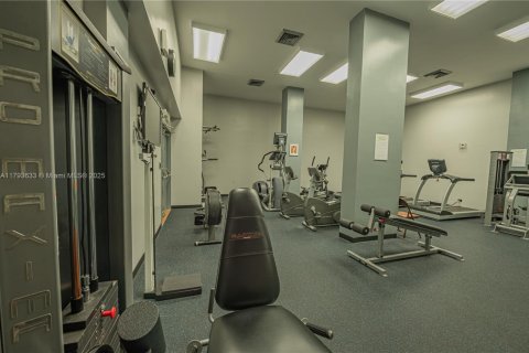 Condo in Sunny Isles Beach, Florida, 2 bedrooms  № 1708337 - photo 6