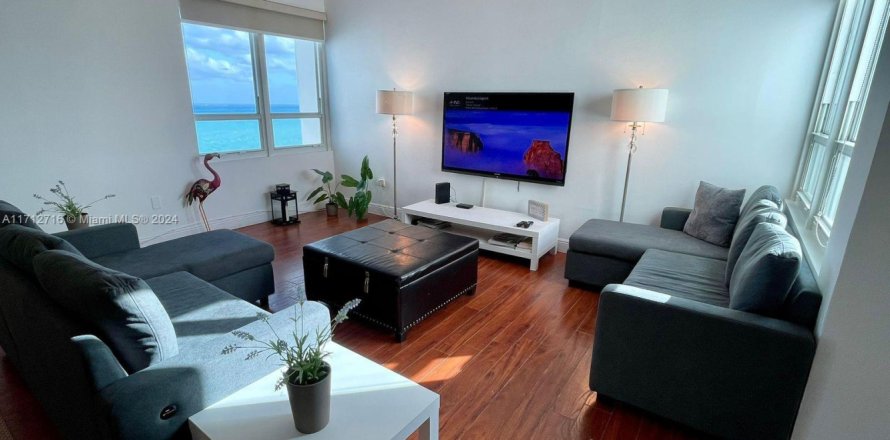 Hotel en Miami Beach, Florida 1 dormitorio, 79.9 m2 № 1764587