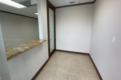 Купить коммерческую недвижимость в Дейви, Флорида № 1981924 - фото 3