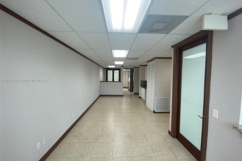 Купить коммерческую недвижимость в Дейви, Флорида № 1981924 - фото 5