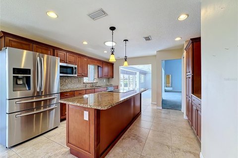 House in Sun City Center, Florida 2 bedrooms, 215.53 sq.m. № 2239665 - photo 16