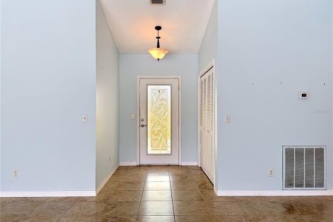 House in Sun City Center, Florida 2 bedrooms, 215.53 sq.m. № 2239665 - photo 4