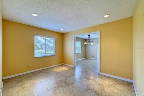 House in Sun City Center, Florida 2 bedrooms, 215.53 sq.m. № 2239665 - photo 22