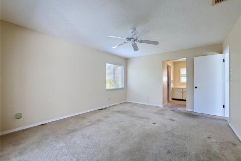 House in Sun City Center, Florida 2 bedrooms, 215.53 sq.m. № 2239665 - photo 23