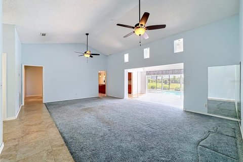 House in Sun City Center, Florida 2 bedrooms, 215.53 sq.m. № 2239665 - photo 6