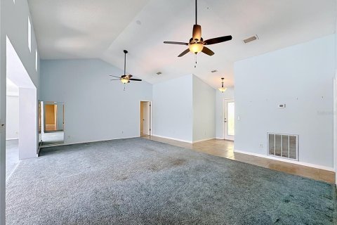 House in Sun City Center, Florida 2 bedrooms, 215.53 sq.m. № 2239665 - photo 8