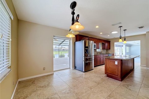 House in Sun City Center, Florida 2 bedrooms, 215.53 sq.m. № 2239665 - photo 19
