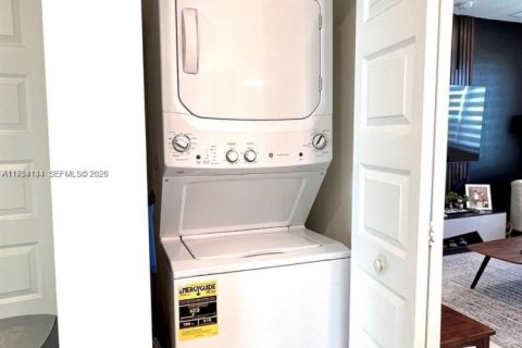 Купить кондоминиум в Дорал, Флорида 3 спальни, 102.38м2, № 2008958 - фото 17