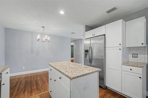 Villa ou maison à vendre à Clearwater, Floride: 2 chambres, 114.46 m2 № 2436812 - photo 16