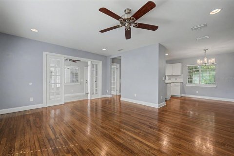 Villa ou maison à vendre à Clearwater, Floride: 2 chambres, 114.46 m2 № 2436812 - photo 7