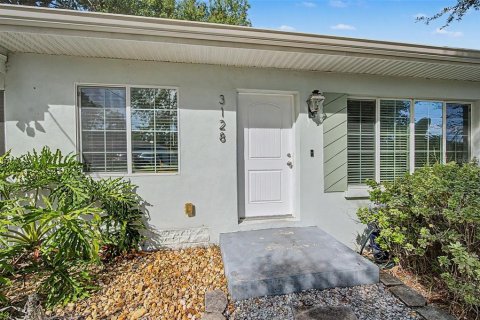 Villa ou maison à vendre à Clearwater, Floride: 2 chambres, 114.46 m2 № 2436812 - photo 3