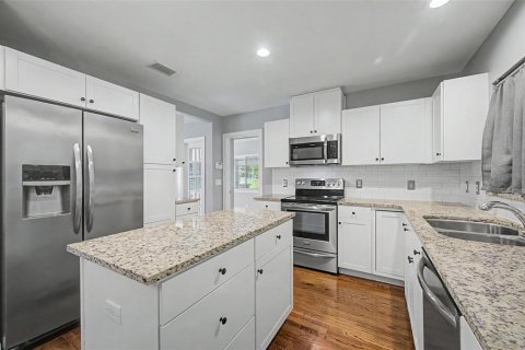 Villa ou maison à vendre à Clearwater, Floride: 2 chambres, 114.46 m2 № 2436812 - photo 14