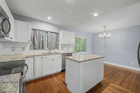 Villa ou maison à vendre à Clearwater, Floride: 2 chambres, 114.46 m2 № 2436812 - photo 15