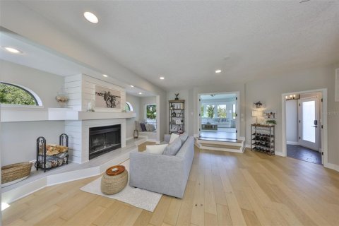 House in Apollo Beach, Florida 4 bedrooms, 315.68 sq.m. № 2097727 - photo 19