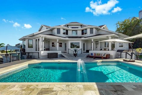 House in Apollo Beach, Florida 4 bedrooms, 315.68 sq.m. № 2097727 - photo 7
