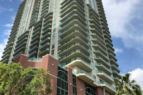 Снять в аренду кондоминиум в Джэксонвилл, Флорида 2 спальни, 196.3м2, № 862958 - фото 1