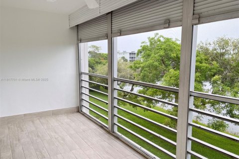 Copropriété à vendre à Boca Raton, Floride: 2 chambres, 83.24 m2 № 1774358 - photo 12