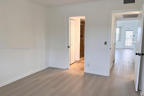 Copropriété à vendre à Boca Raton, Floride: 2 chambres, 83.24 m2 № 1774358 - photo 11