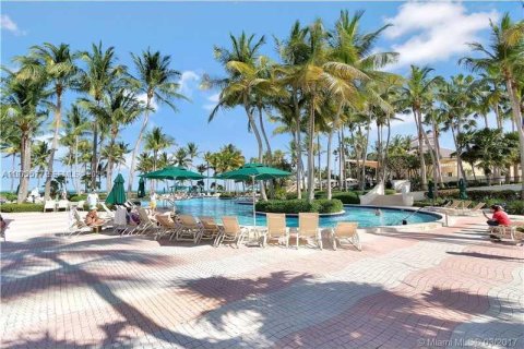 Condominio en venta en Key Biscayne, Florida, 4 dormitorios, 286.51 m2 № 2032789 - foto 14