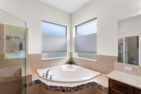 House in Land O' Lakes, Florida 4 bedrooms, 269.88 sq.m. № 2098204 - photo 30