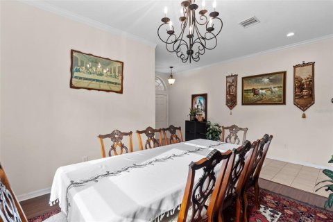 House in Land O' Lakes, Florida 4 bedrooms, 269.88 sq.m. № 2098204 - photo 12