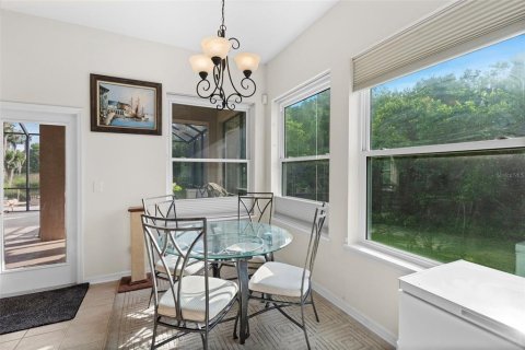 House in Land O' Lakes, Florida 4 bedrooms, 269.88 sq.m. № 2098204 - photo 18