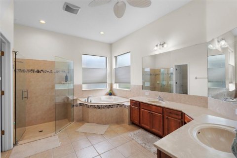 House in Land O' Lakes, Florida 4 bedrooms, 269.88 sq.m. № 2098204 - photo 29