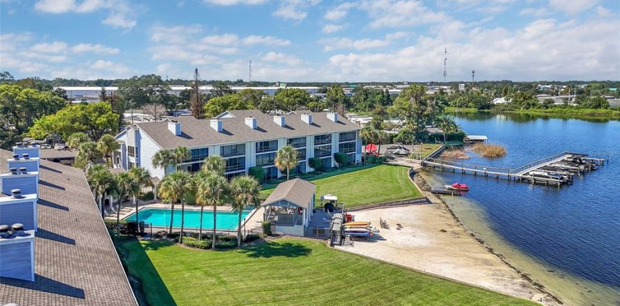 Condo à Orlando, Floride, 2 chambres  № 2416795