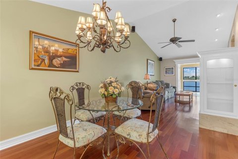 Copropriété à vendre à Orlando, Floride: 2 chambres, 98.94 m2 № 2416795 - photo 9