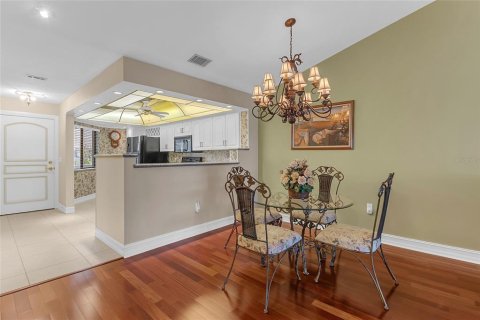 Copropriété à vendre à Orlando, Floride: 2 chambres, 98.94 m2 № 2416795 - photo 8