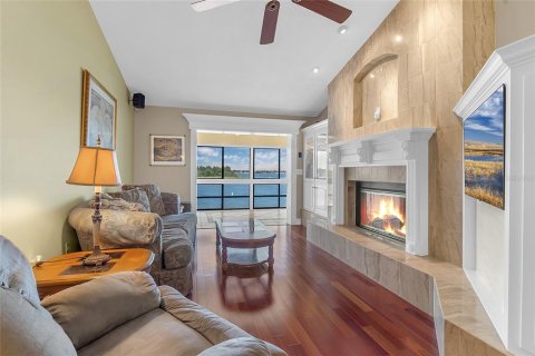 Copropriété à vendre à Orlando, Floride: 2 chambres, 98.94 m2 № 2416795 - photo 4