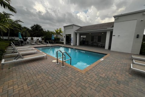 Townhouse in Fort Lauderdale, Florida 4 bedrooms, 162.95 sq.m. № 1181955 - photo 1