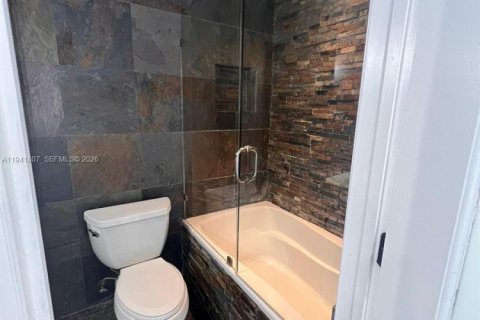 Appartement à louer à Miami, Floride: 2 chambres, 102.94 m2 № 2000437 - photo 6