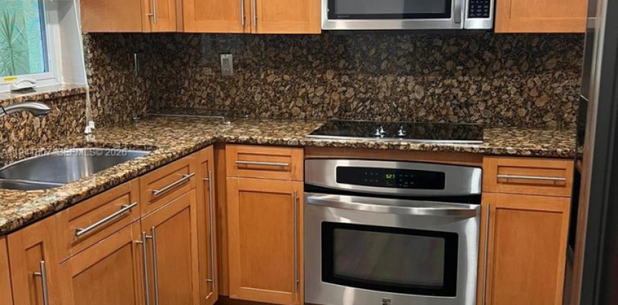 Appartement à Miami, Floride 2 chambres, 102.94 m2 № 2000437