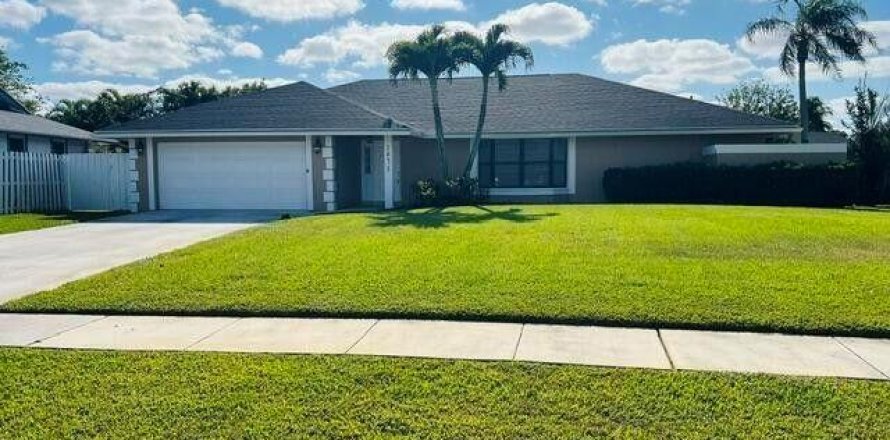 Villa ou maison à Wellington, Floride 4 chambres, 196.21 m2 № 2413156