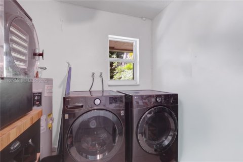 Casa en venta en Cooper City, Florida, 4 dormitorios, 164.72 m2 № 1986023 - foto 19