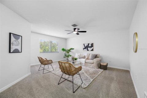 Villa ou maison à vendre à Land O' Lakes, Floride: 3 chambres, 219.81 m2 № 2437168 - photo 8